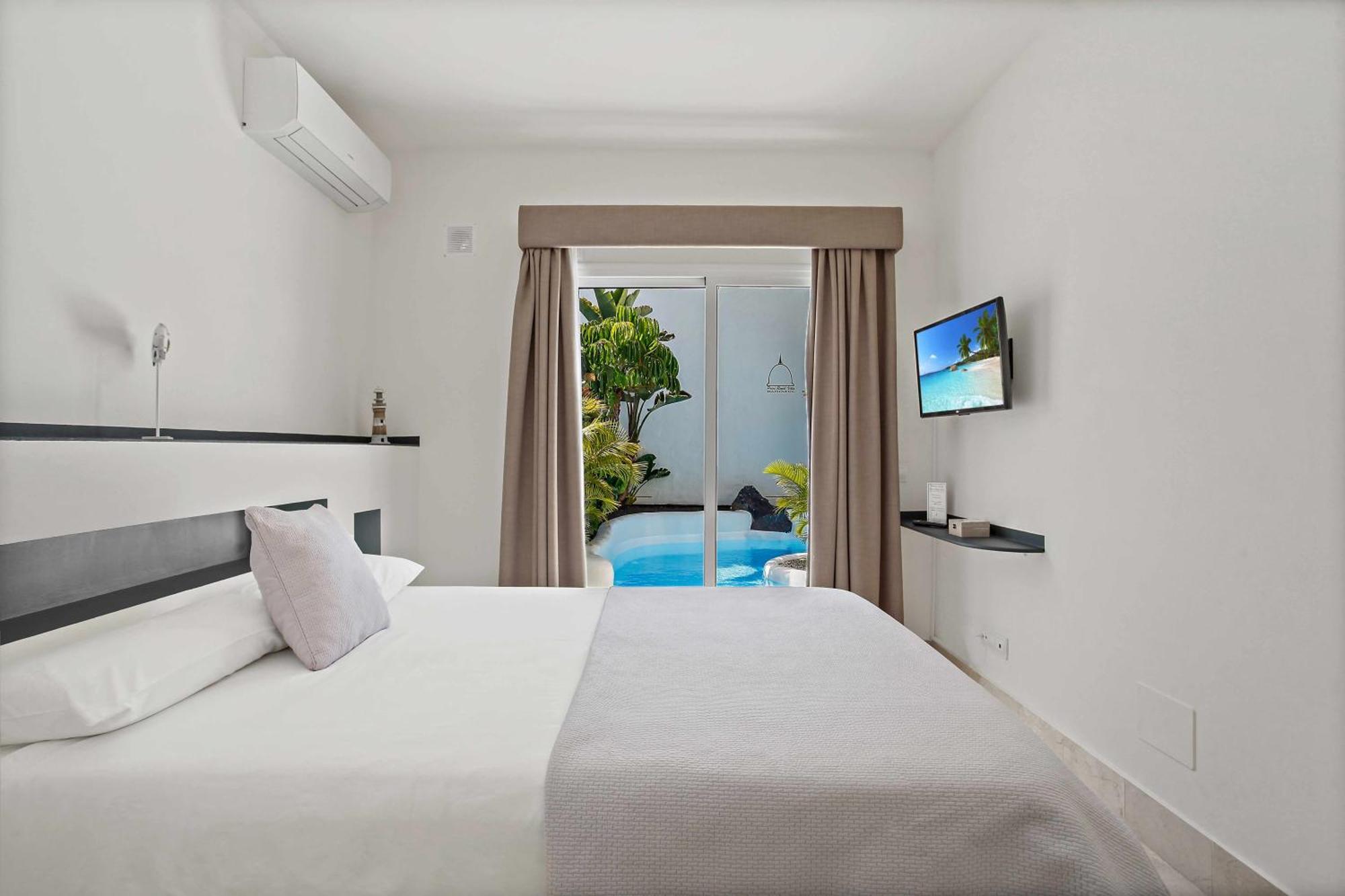 Prive Royal Villa Bahiazul คอร์ราเลโฮ ภายนอก รูปภาพ