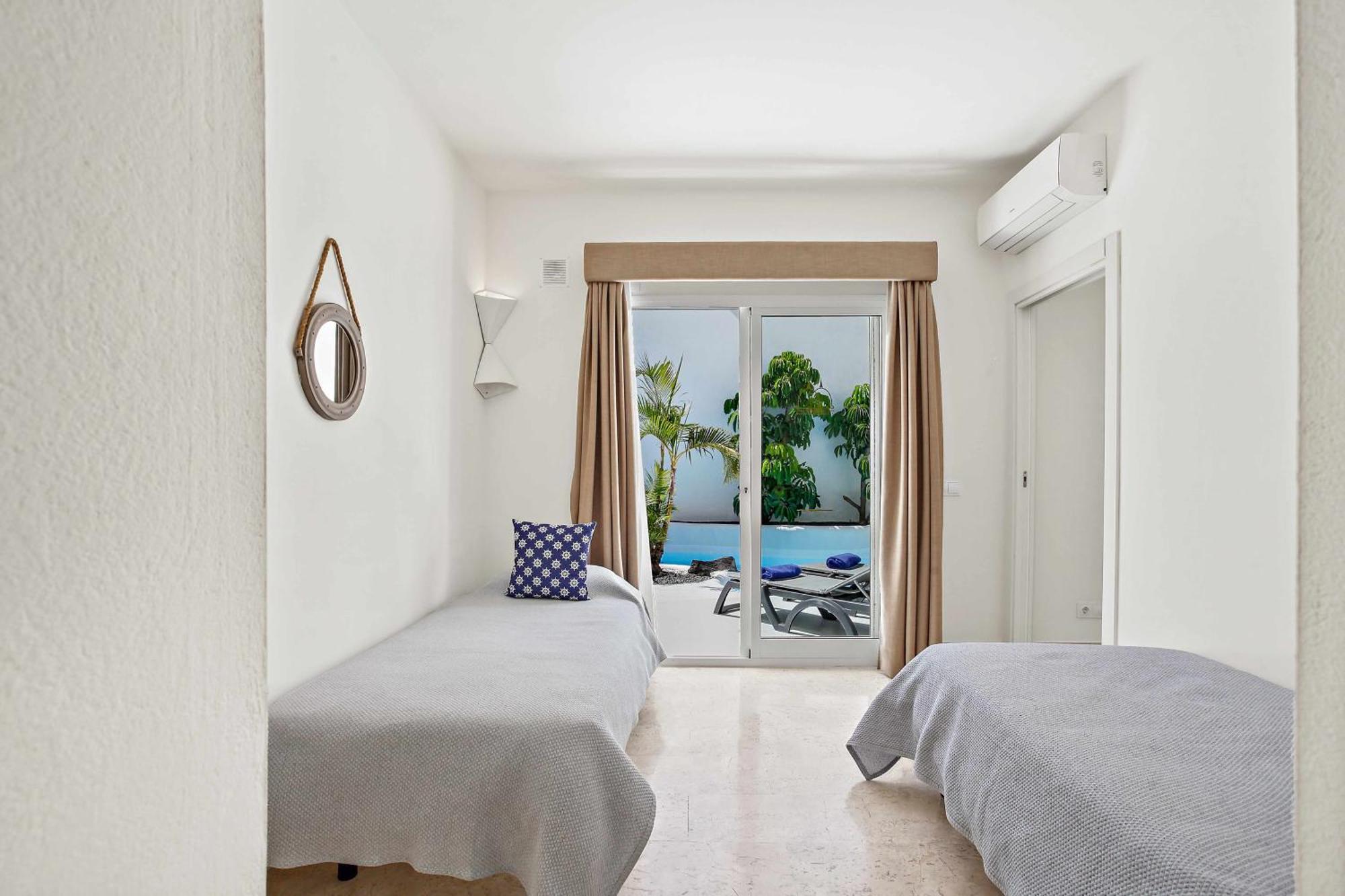 Prive Royal Villa Bahiazul คอร์ราเลโฮ ภายนอก รูปภาพ