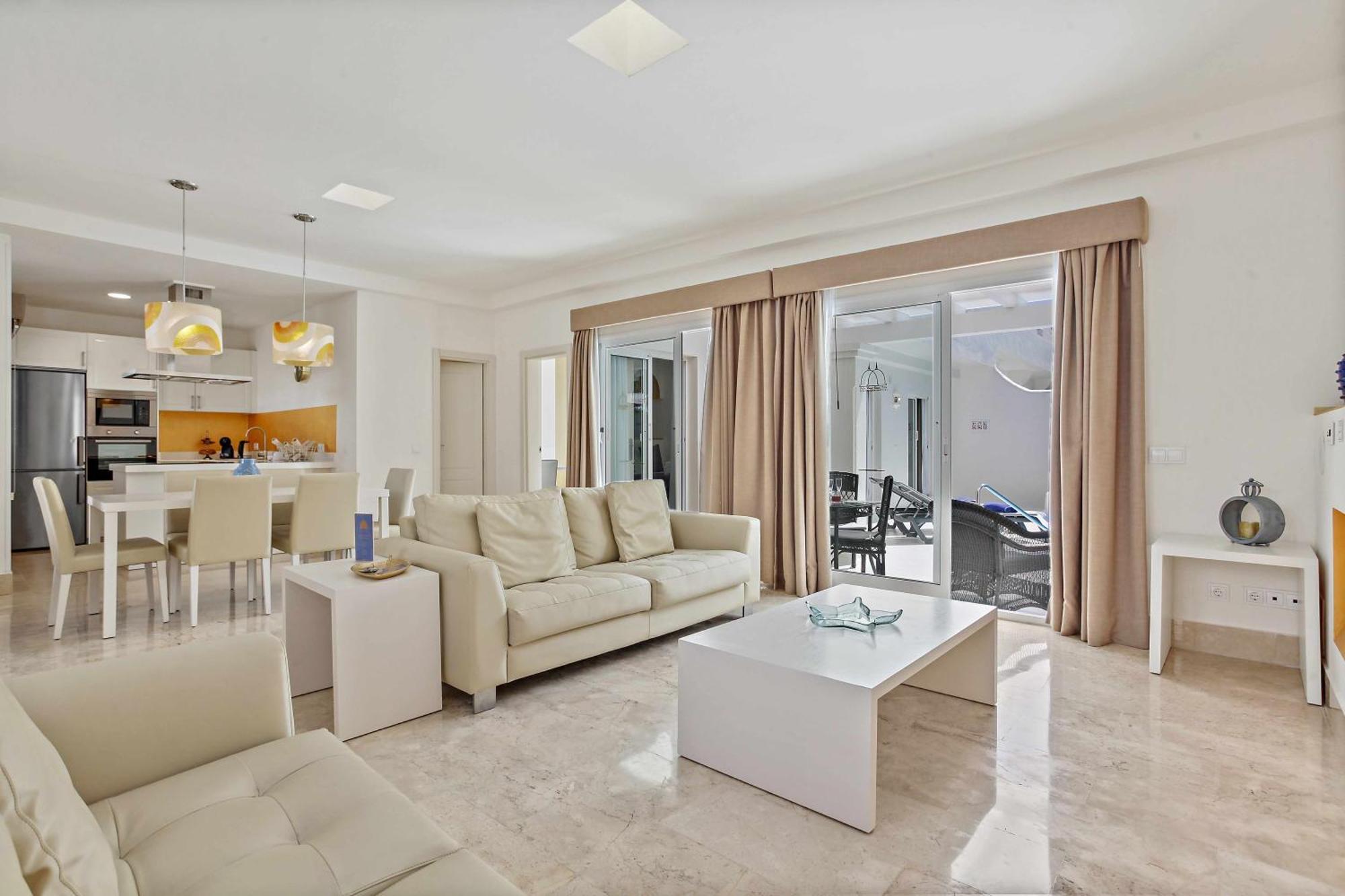 Prive Royal Villa Bahiazul คอร์ราเลโฮ ภายนอก รูปภาพ