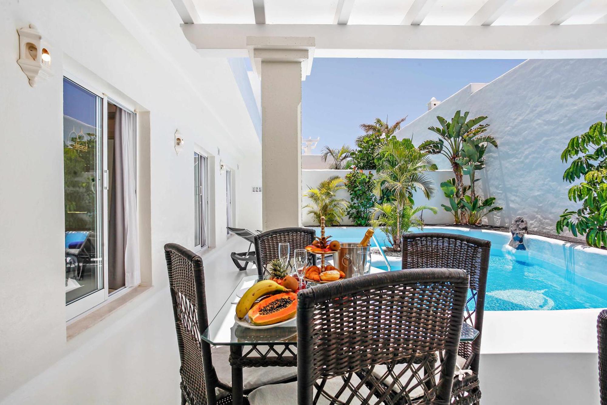Prive Royal Villa Bahiazul คอร์ราเลโฮ ภายนอก รูปภาพ